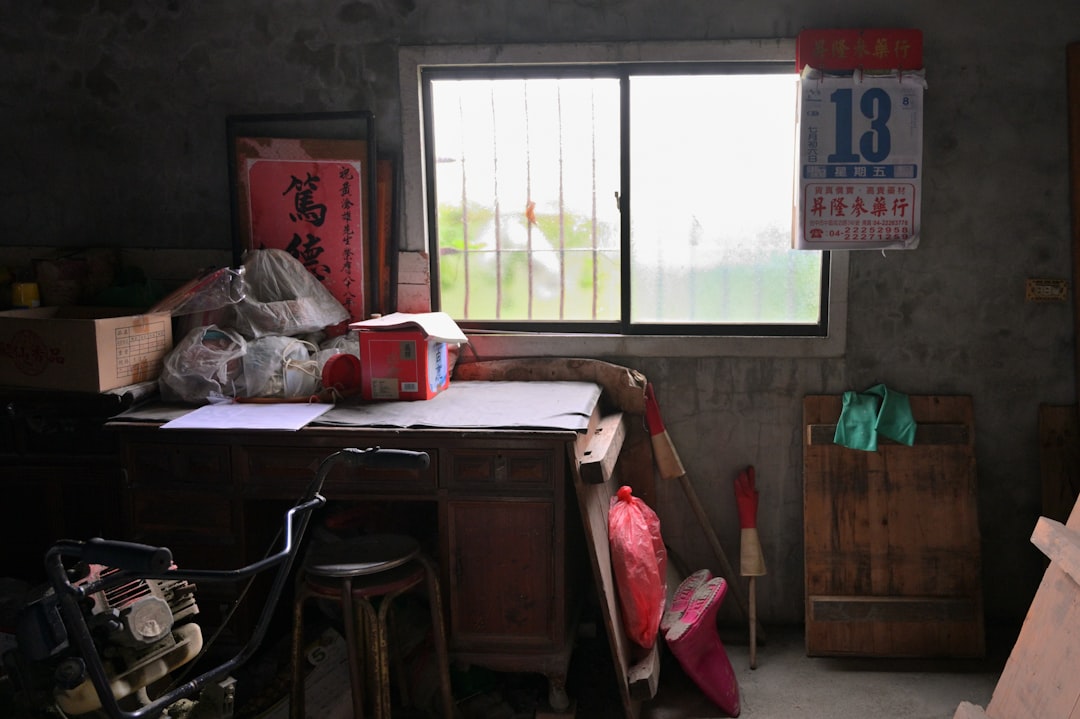仓库货品防霉的常见误区:为什么湿度控制后仍反复长霉